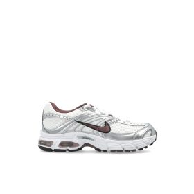 Nike Air Max Moto 2K  42,5-es méret